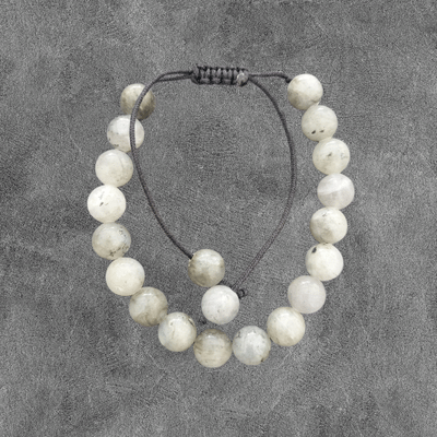 اسوارة حجر القمر